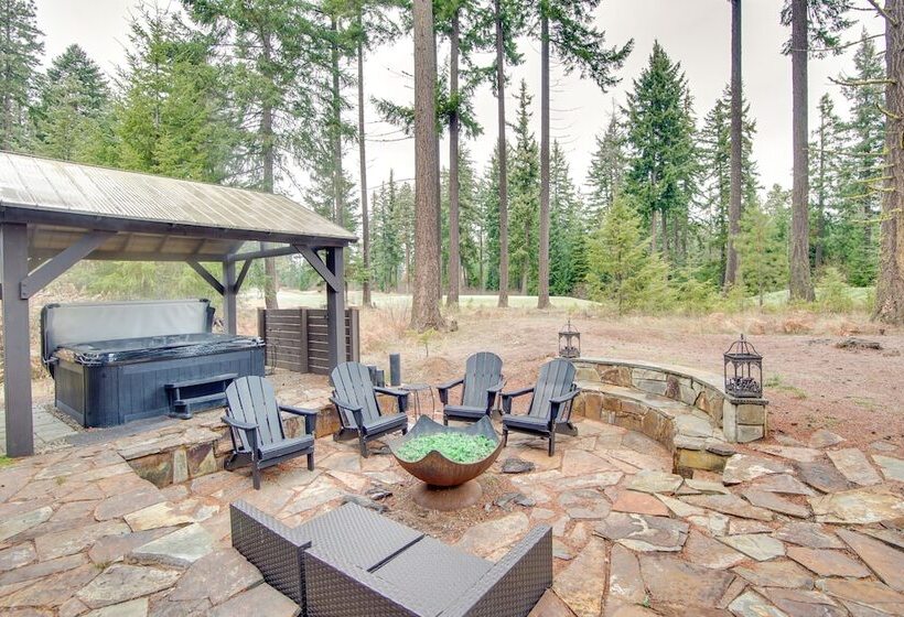 Spacious Cle Elum Cabin On Golf Course W/ Hot Tub!