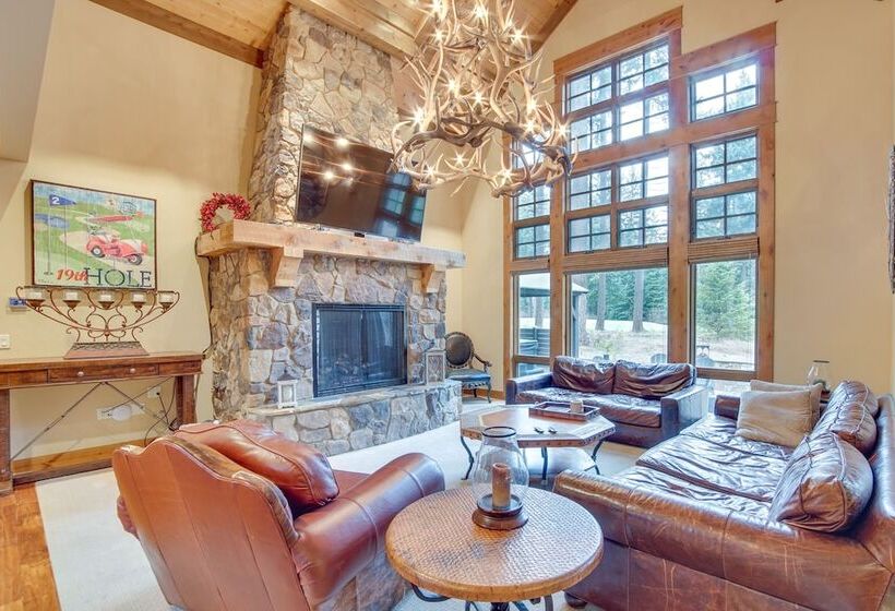 Spacious Cle Elum Cabin On Golf Course W/ Hot Tub!