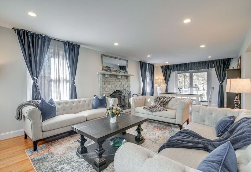 Spacious Edgartown Home W/ Pool, Game Room & Gym!