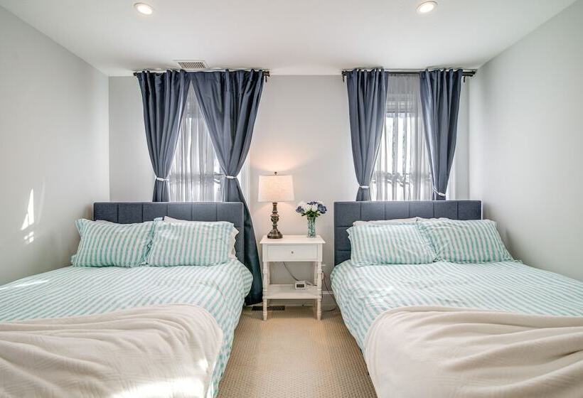 Spacious Edgartown Home W/ Pool, Game Room & Gym!