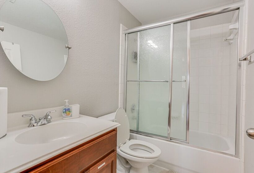 Spacious Frisco Home: 11 Mi To Lewisville Lake