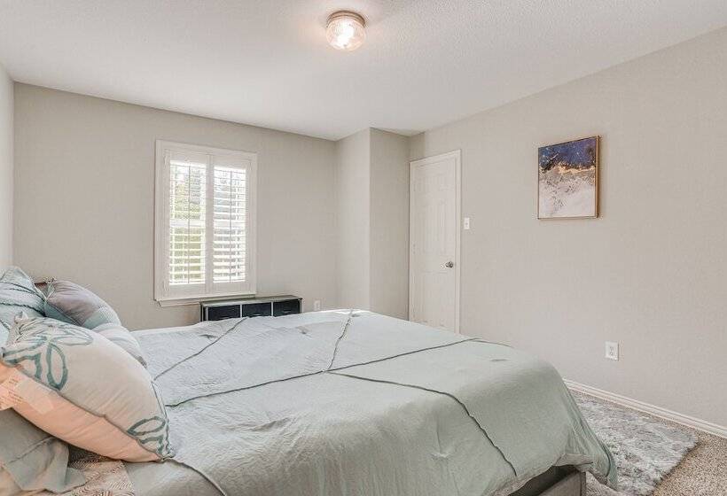 Spacious Frisco Home: 11 Mi To Lewisville Lake