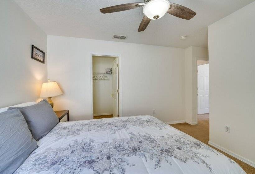 Spacious Kissimmee Villa W/ Private Pool & Hot Tub