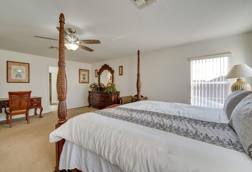 Spacious Kissimmee Villa W/ Private Pool & Hot Tub