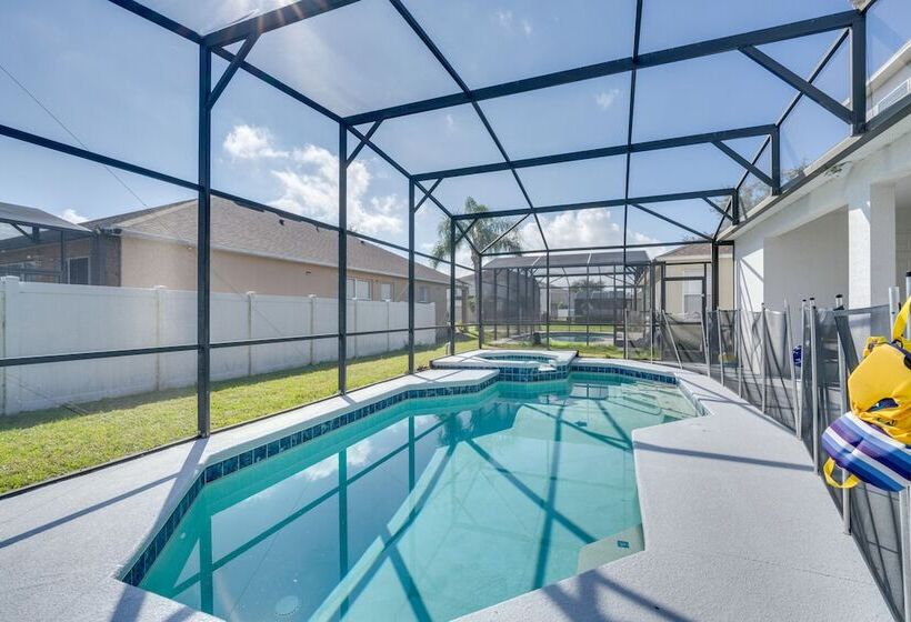 Spacious Kissimmee Villa W/ Private Pool & Hot Tub