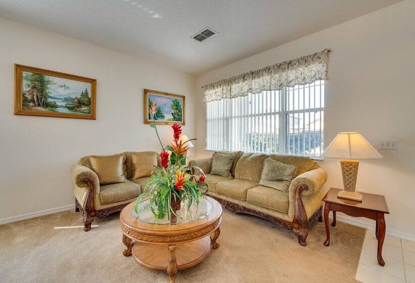 Spacious Kissimmee Villa W/ Private Pool & Hot Tub