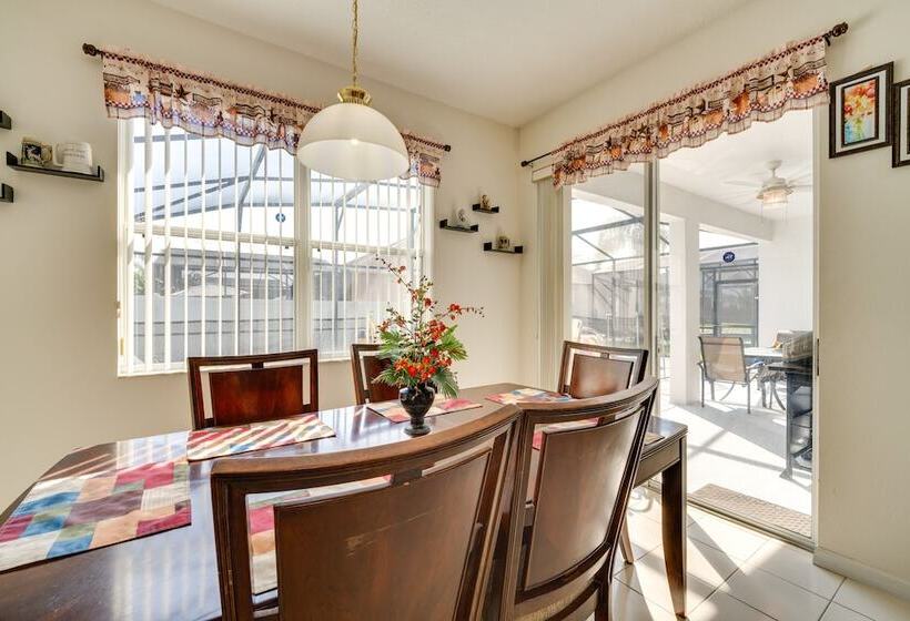 Spacious Kissimmee Villa W/ Private Pool & Hot Tub