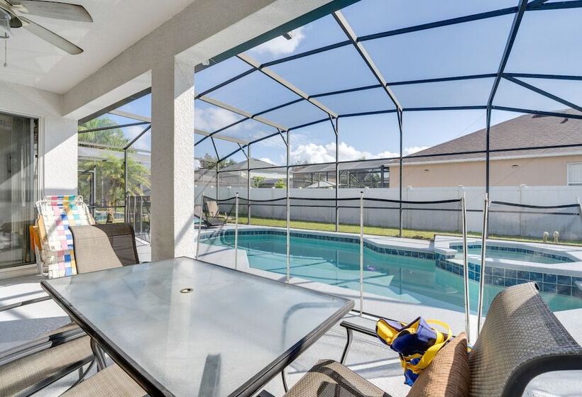 Spacious Kissimmee Villa W/ Private Pool & Hot Tub