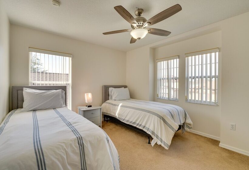 Spacious Kissimmee Villa W/ Private Pool & Hot Tub