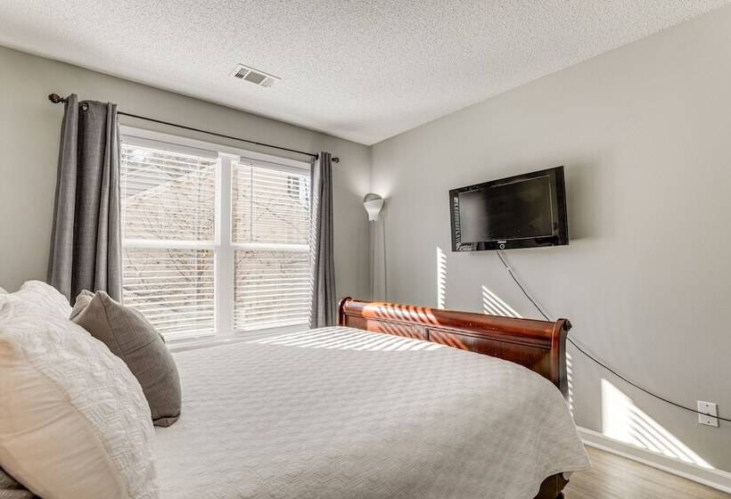 Spacious Lawrenceville Retreat W/ Fireplace + Deck