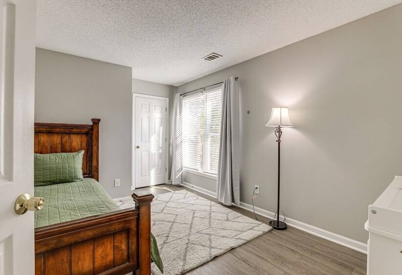 Spacious Lawrenceville Retreat W/ Fireplace + Deck