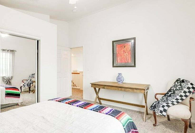 Spacious Los Banos Home W/ Patio   Dogs Welcome!