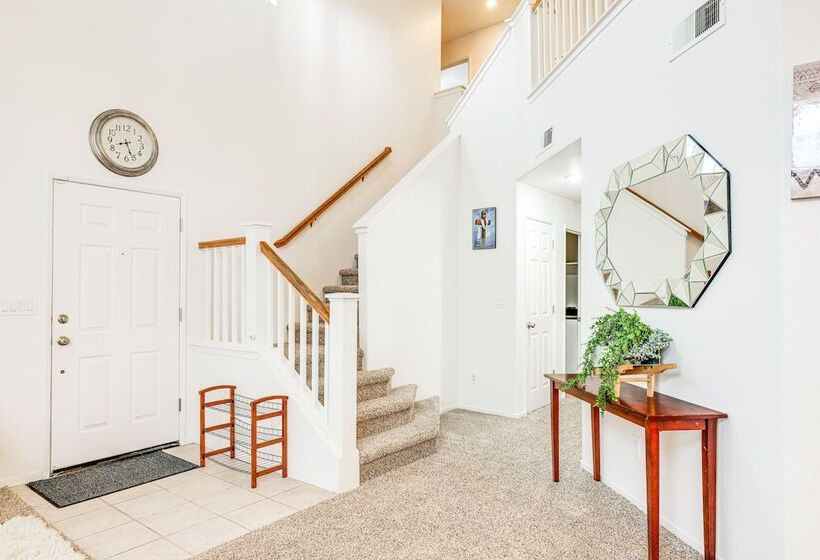 Spacious Los Banos Home W/ Patio   Dogs Welcome!