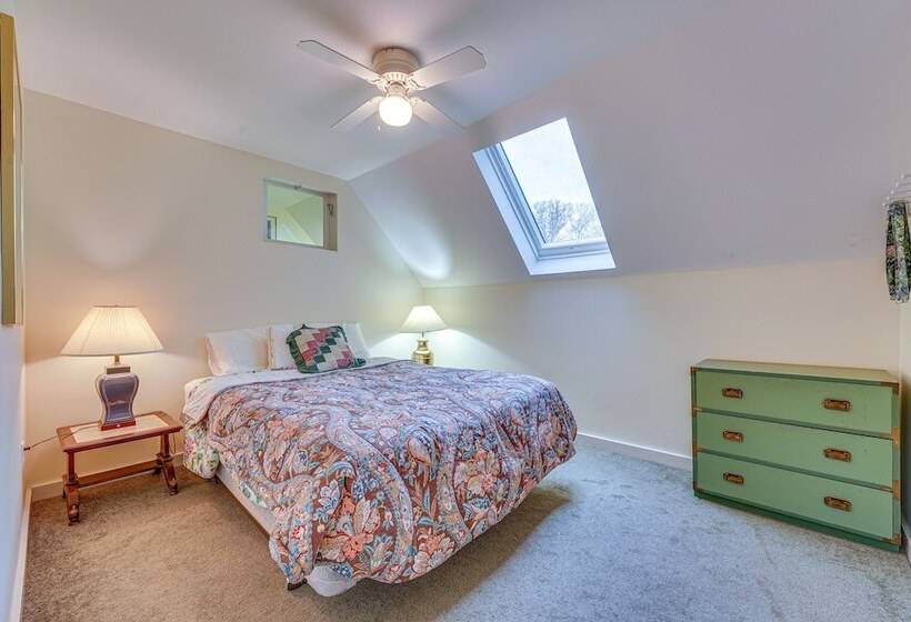 Spacious Ludlow Hideaway < 1 Mi To Okemo Mountain!