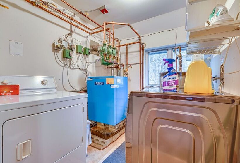 Spacious Ludlow Hideaway < 1 Mi To Okemo Mountain!