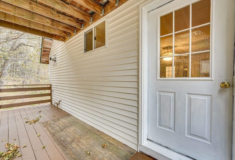 Spacious Ludlow Hideaway < 1 Mi To Okemo Mountain!