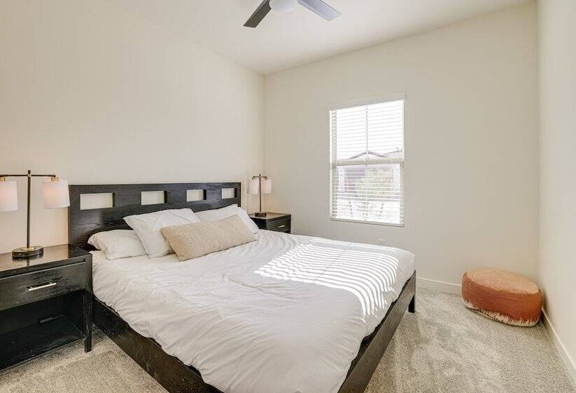 Spacious Maricopa Vacation Home ~ 4 Mi To Downtown