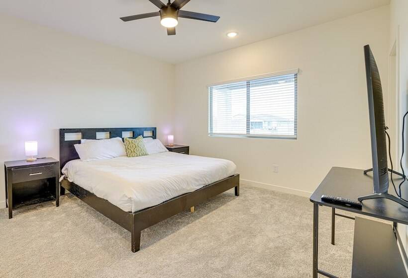 Spacious Maricopa Vacation Home ~ 4 Mi To Downtown