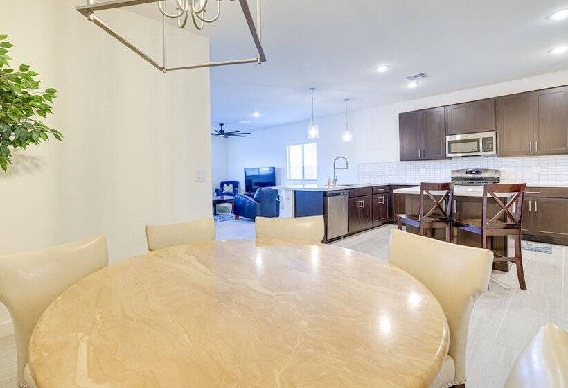 Spacious Maricopa Vacation Home ~ 4 Mi To Downtown