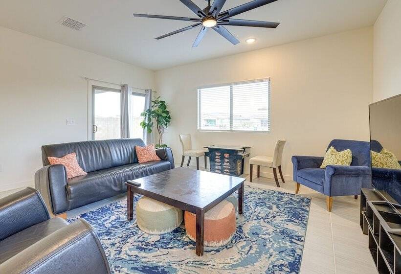 Spacious Maricopa Vacation Home ~ 4 Mi To Downtown