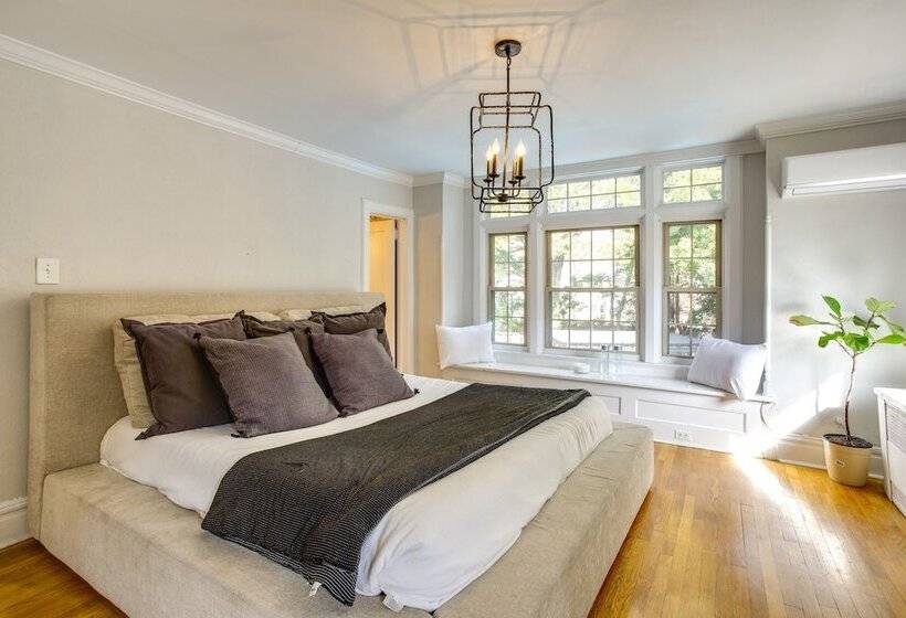 Spacious New Jersey Home: Pool & Fire Pit!