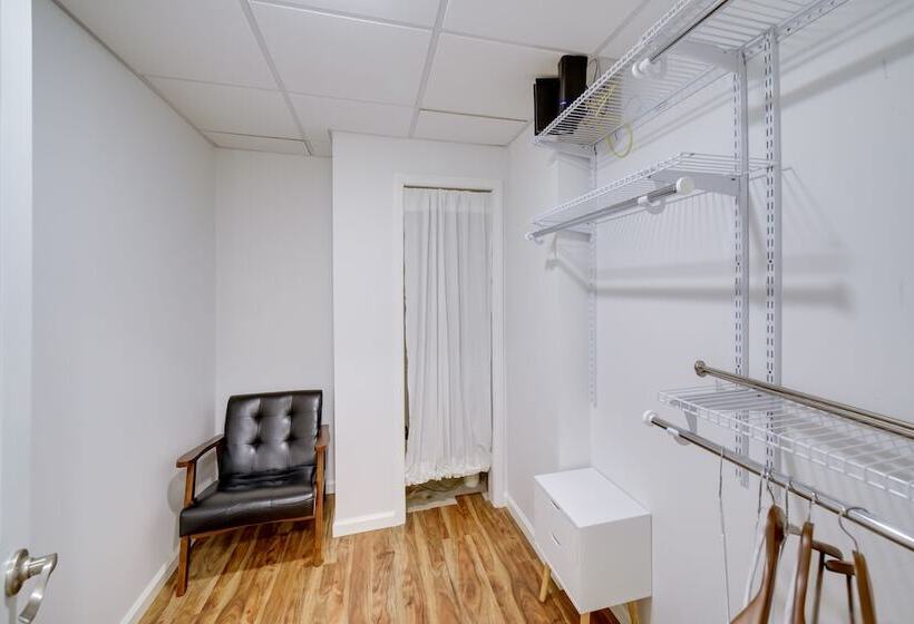 Spacious Rockford Retreat: Walk Downtown!