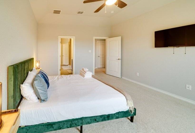 Pet Friendly San Antonio Home Near Lackland Afb!