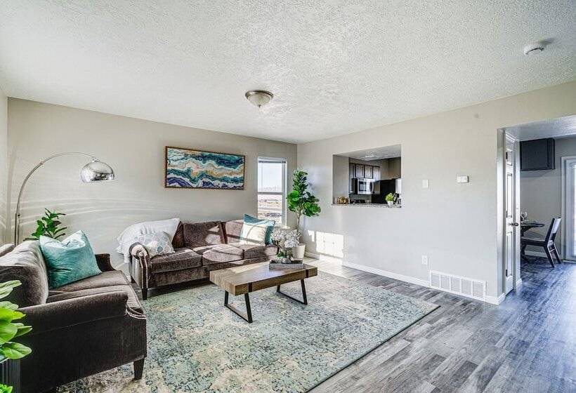 Spacious Utah Home: 34 Mi To Salt Lake City