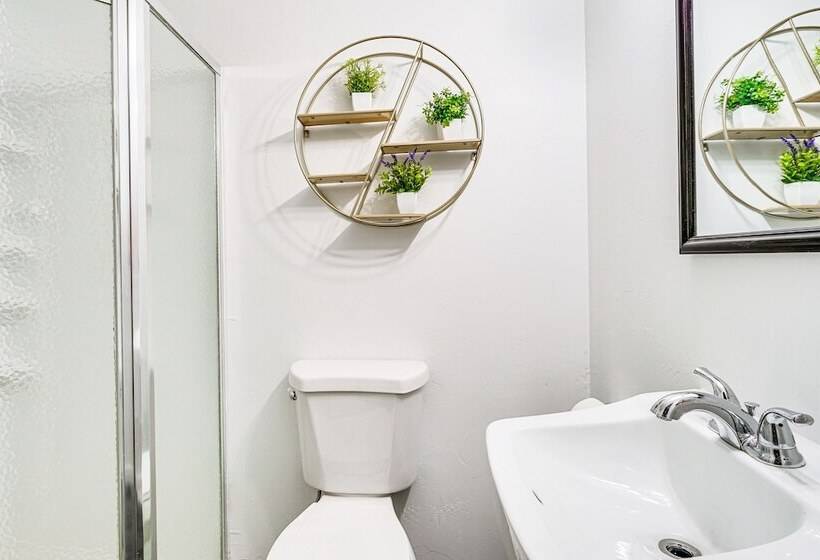 Spacious Utah Home: 34 Mi To Salt Lake City