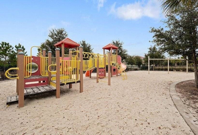 Splash Of Magic At Solterra Resort