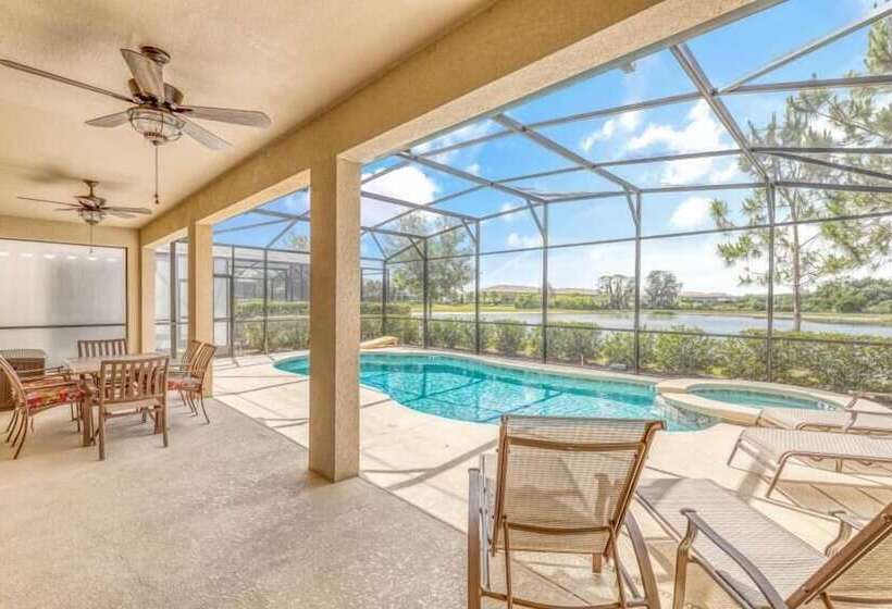 Splash Of Magic At Solterra Resort