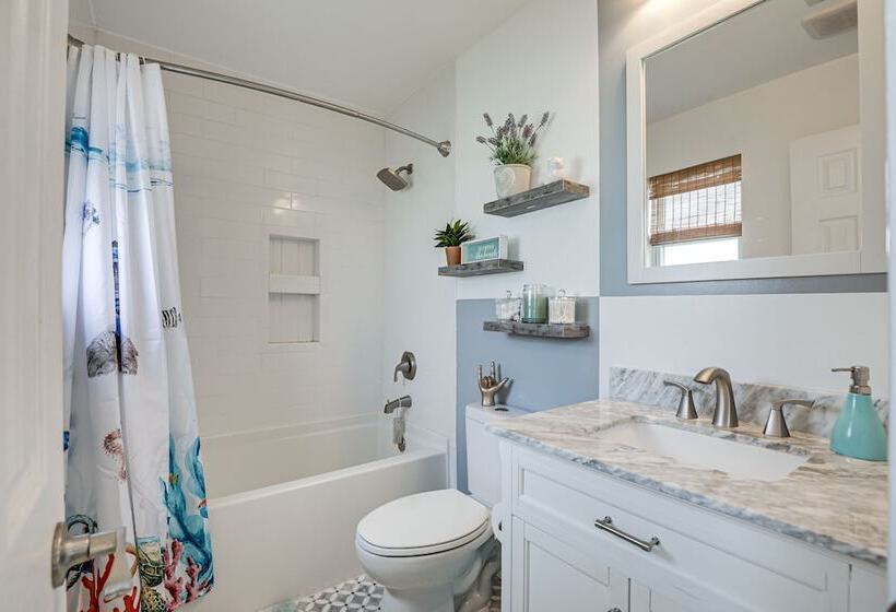 St Augustine Home W/ Deck < Half Mi To Beach!