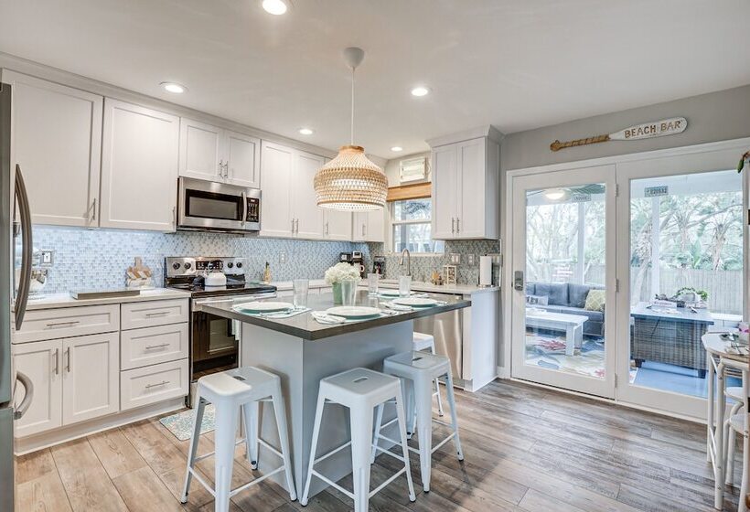 St Augustine Home W/ Deck < Half Mi To Beach!