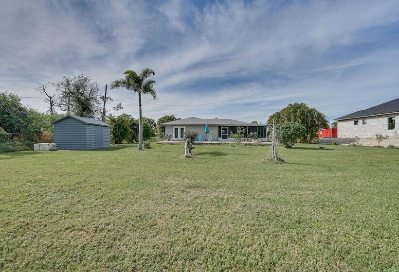 Game Room + Screened Lanai: Pine Island Getaway!