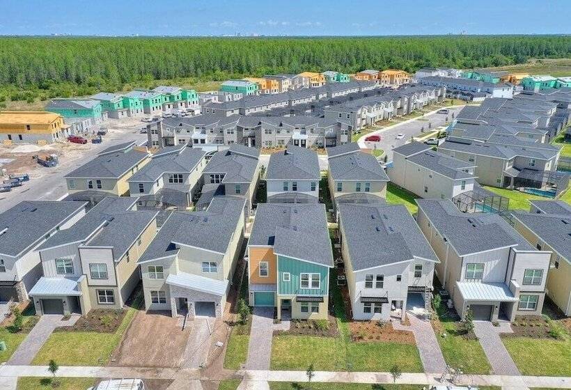 Stars Align @ Storey Lake By Shine Villas #406