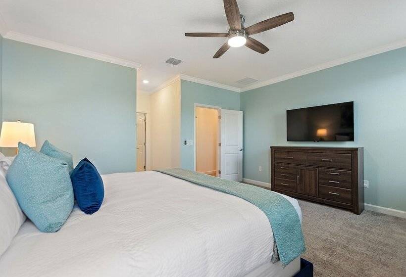 Stars Align @ Storey Lake By Shine Villas #406