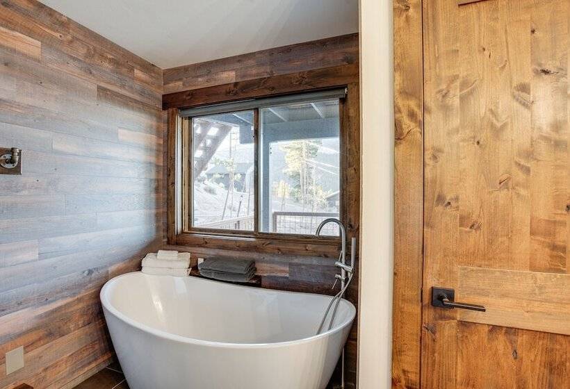 Stateline Mountain Cabin: 3 Mi To Heavenly Resort