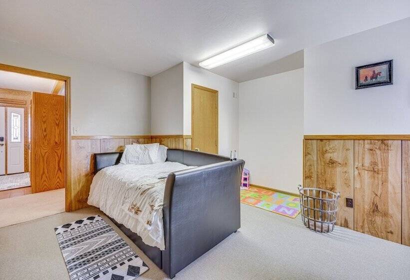 Stunning Calhan Home W/ Indoor Pool!