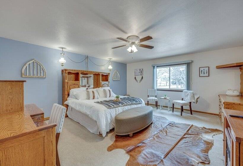 Stunning Calhan Home W/ Indoor Pool!