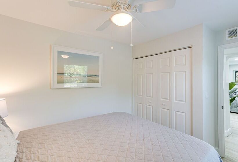 Heated Pool + Backyard: North Palm Beach Retreat!