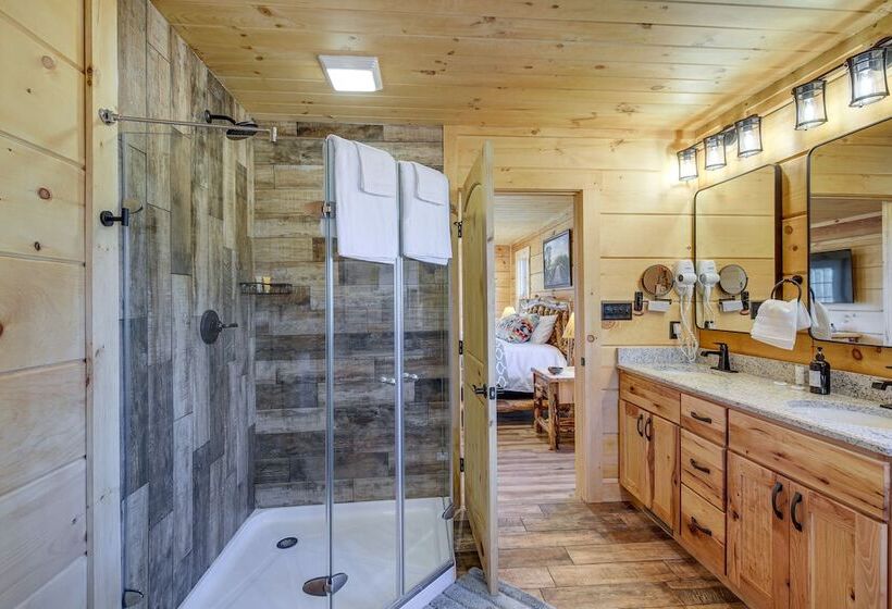 Stunning Sevierville Cabin: Hot Tub & Deck W/ View