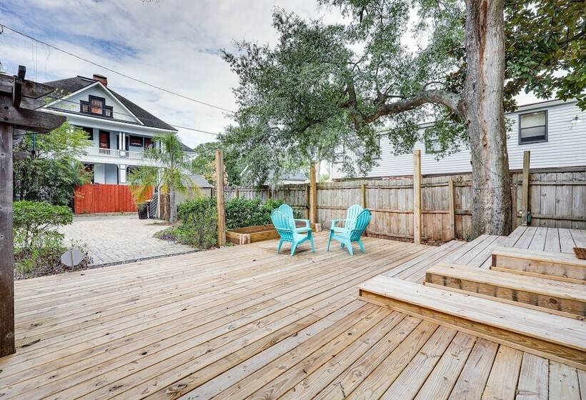 Stylish Home In Springfield Historic District!