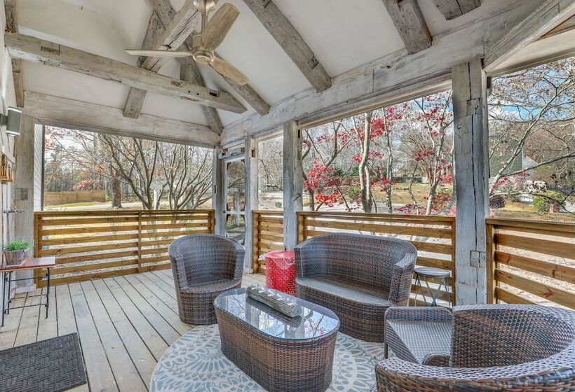 Stylish Marietta Home W/ Deck   Near Truist Park!