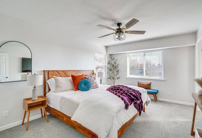 Stylish Orem Retreat W/ Deck, Near Byu & Uvu!