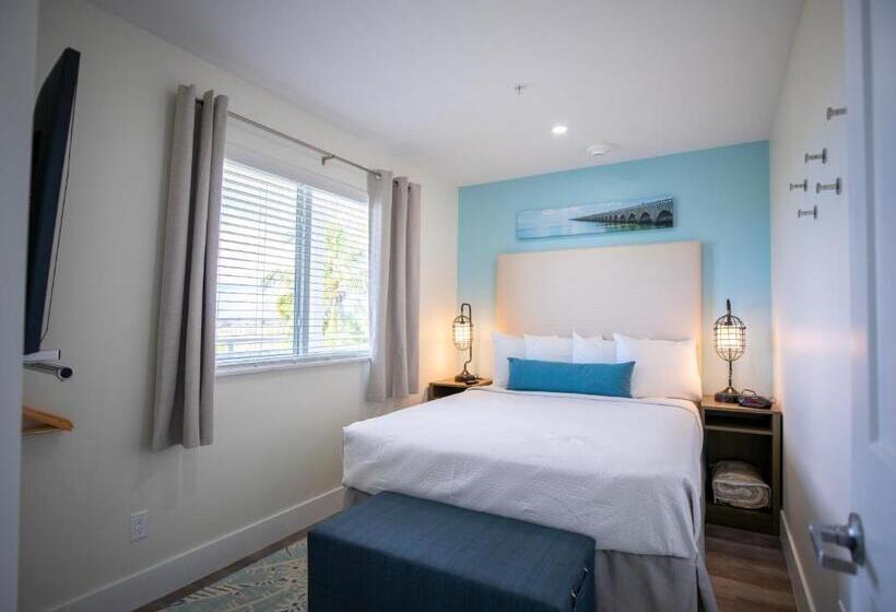 Sugarloaf Key Hotel At Koa Resort