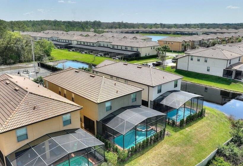 Summer Solstice @ Windsor Westside By Shine Villas #114