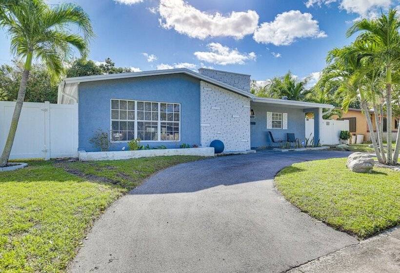 Sun Soaked Home W/ Pool In Lauderdale Lakes!
