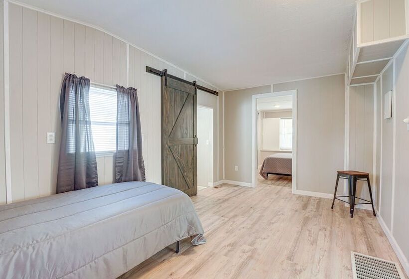 Sun Soaked Okeechobee Retreat W/ Canal Views!