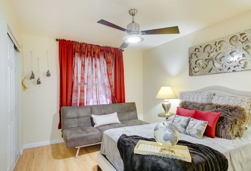 Sunland Hills Home W/ Theater Room & Fire Pit!