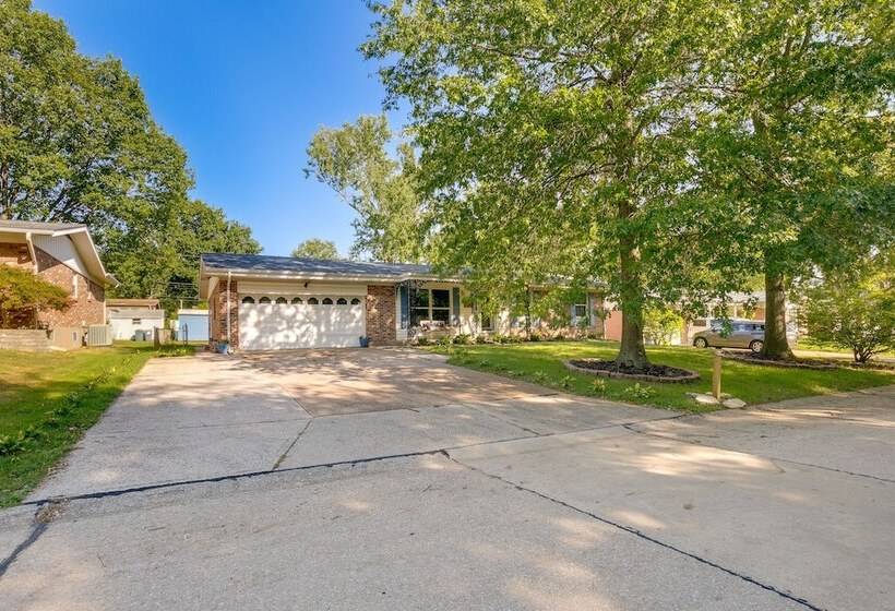 Sunland Hills Home W/ Theater Room & Fire Pit!